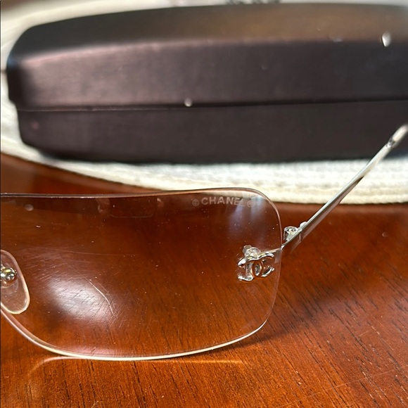 Chanel Rimless Sun Glasses - Picture 6 of 7